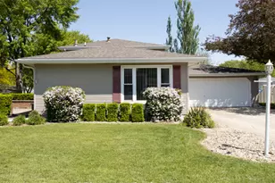 60 Hilltop Dr, Bourbonnais, IL 60914 - Photo 1