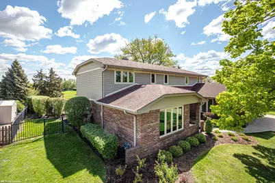 6645 Wedgewood Lane, Willowbrook, IL 60527 - Photo 2