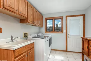 6645 Wedgewood Ln, Willowbrook, IL 60527 - Photo 16
