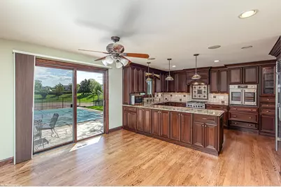 6645 Wedgewood Lane, Willowbrook, IL 60527 - Photo 10