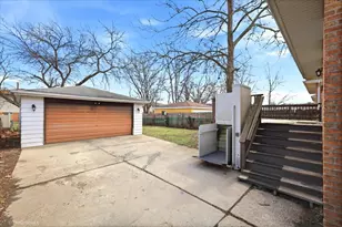 18003 Greenview Terrace, Country Club Hills, IL 60478 - Photo 26