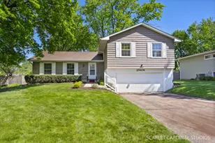 27W170 Fleming Dr, Winfield, IL 60190 - Photo 2