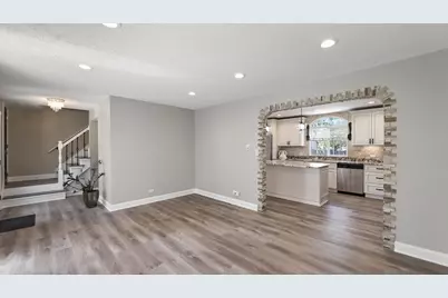 1890 McCormick Lane, Hanover Park, IL 60133 - Photo 4