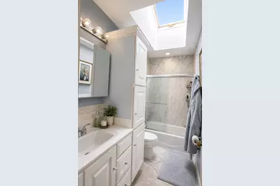 6319 Briar Road, Willowbrook, IL 60527 - Photo 12