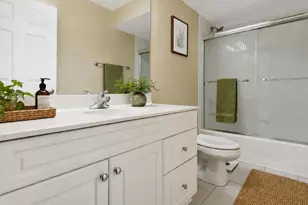 404 Callie Ct, Morton Grove, IL 60053 - Photo 10