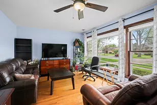 8436 N Oriole Ave, Niles, IL 60714 - Photo 6