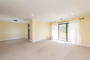 5227 Rockpointe Ct, Gurnee, IL 60031 - Photo 4