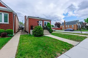5557 S Kildare Ave, Chicago, IL 60629 - Photo 2