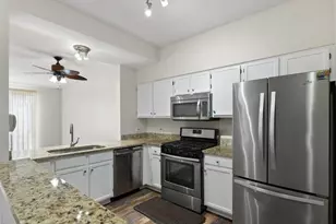 303 Glen Leven Ct, Schaumburg, IL 60194 - Photo 8