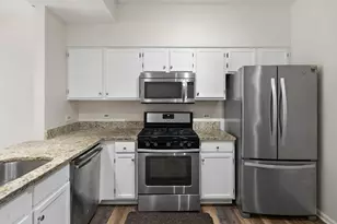 303 Glen Leven Ct, Schaumburg, IL 60194 - Photo 6