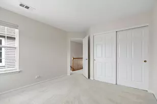 303 Glen Leven Ct, Schaumburg, IL 60194 - Photo 10