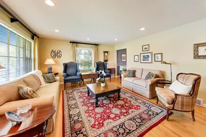 2401 Maple Avenue, Northbrook, IL 60062 - Photo 4