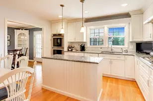2401 Maple Ave, Northbrook, IL 60062 - Photo 8