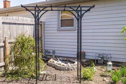 910 Shields Avenue, Winthrop Harbor, IL 60096 - Photo 20