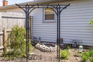910 Shields Ave, Winthrop Harbor, IL 60096 - Photo 20