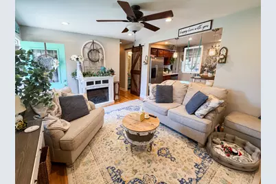 910 Shields Avenue, Winthrop Harbor, IL 60096 - Photo 4