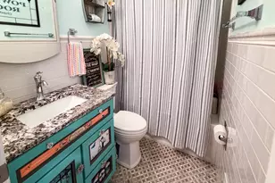 910 Shields Ave, Winthrop Harbor, IL 60096 - Photo 12