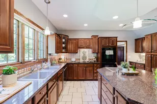 9049 Route 166, Creal Springs, IL 62922 - Photo 12