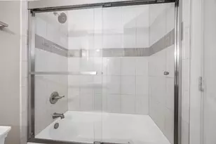 1706 Holly Ave, Darien, IL 60561 - Photo 20