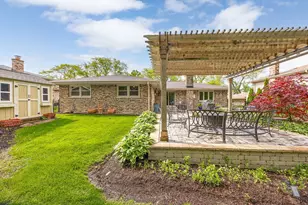 1706 Holly Ave, Darien, IL 60561 - Photo 40
