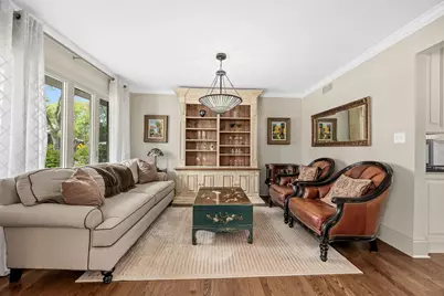 1706 Holly Avenue, Darien, IL 60561 - Photo 8