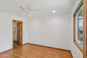 130 Windsor Dr, Vernon Hills, IL 60061 - Photo 8