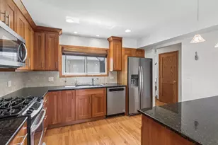 130 Windsor Dr, Vernon Hills, IL 60061 - Photo 4