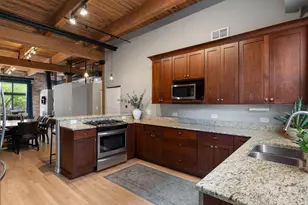 1737 N Paulina St, Chicago, IL 60622 - Photo 8
