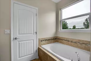 1131 Clearwater Dr, Yorkville, IL 60560 - Photo 16