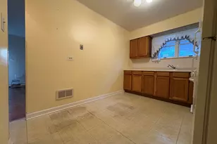 9039 Austin Ave, Morton Grove, IL 60053 - Photo 8