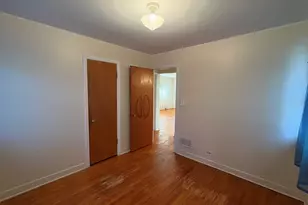 9039 Austin Ave, Morton Grove, IL 60053 - Photo 14