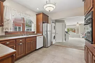 410 Wilcox St, Joliet, IL 60435 - Photo 18