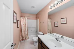 1009 Alberta Rd, Elgin, IL 60124 - Photo 16