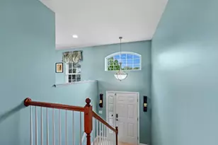 1009 Alberta Rd, Elgin, IL 60124 - Photo 2