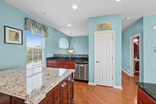 1009 Alberta Rd, Elgin, IL 60124 - Photo 4