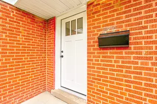 458 Rice Ave, Bellwood, IL 60104 - Photo 2