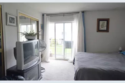 375 Meadow Green Lane, Round Lake Beach, IL 60073 - Photo 14