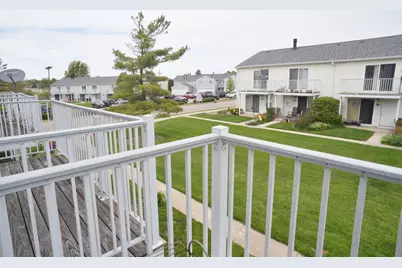 375 Meadow Green Lane, Round Lake Beach, IL 60073 - Photo 16