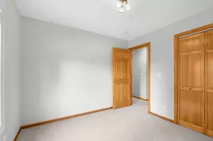 1390 River Oak Dr, Naperville, IL 60565 - Photo 16