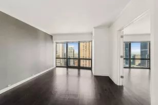 100 E Huron St, Chicago, IL 60611 - Photo 14