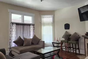 435 W Winneconna Pkwy, Chicago, IL 60620 - Photo 2