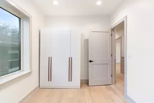 3317 N Avers Ave, Chicago, IL 60618 - Photo 10