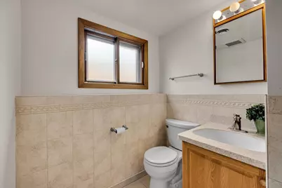 850 S Hillside Avenue, Elmhurst, IL 60126 - Photo 20