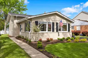 850 S Hillside Ave, Elmhurst, IL 60126 - Photo 6