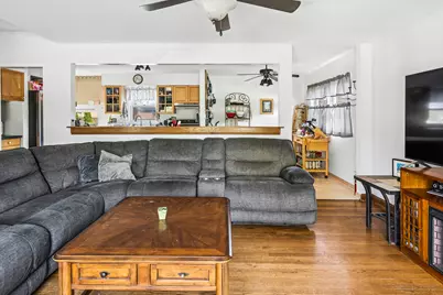 8330 Gross Point Road, Morton Grove, IL 60053 - Photo 4