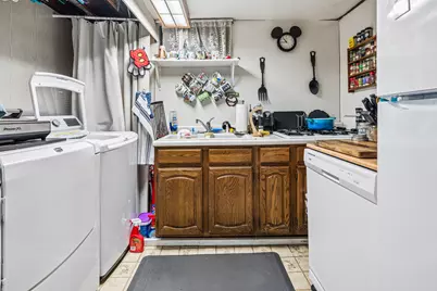 8330 Gross Point Road, Morton Grove, IL 60053 - Photo 18