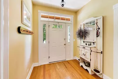 418 S Na Wa Ta Avenue, Mount Prospect, IL 60056 - Photo 6