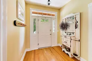 418 S Na Wa Ta Ave, Mount Prospect, IL 60056 - Photo 6