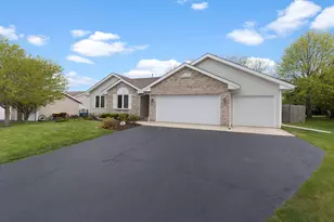 207 Sherman Ln, Poplar Grove, IL 61065 - Photo 22