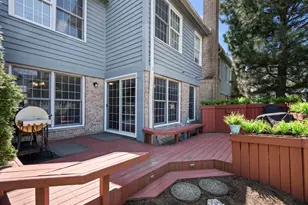 301 Lynwood Cir, Bloomingdale, IL 60108 - Photo 10